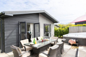 Foxglove Lodge, 31 Roadford Lake Lodges